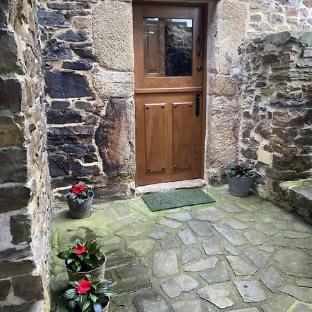 Rurales Ca Lulon アパート